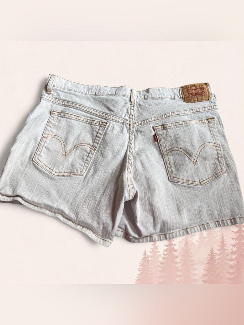 Levi’s 515 Nouveau Cream Denim Shorts – Women’s Size 14 - Picture 3 of 4